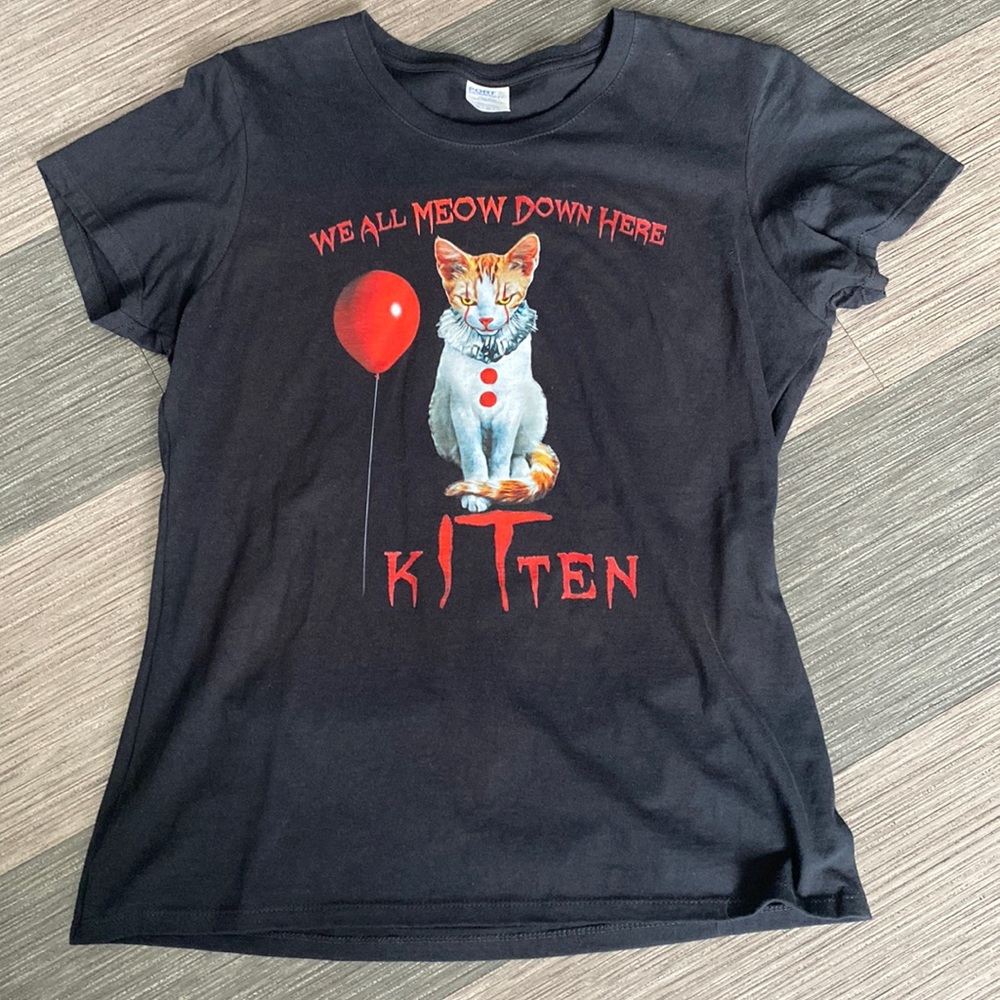 “IT” inspired cat tee. Black Sz M